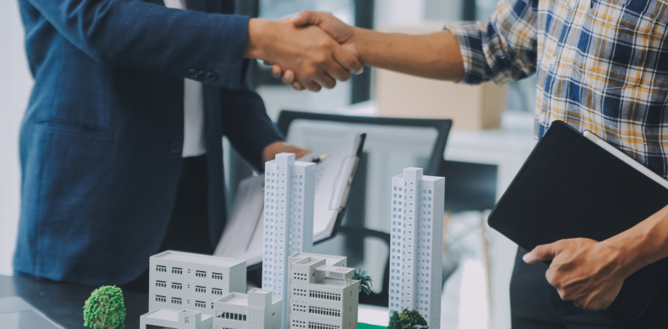 Guaranteed Handover – professionals handshake